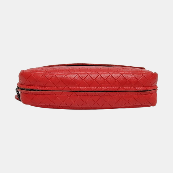 Authenticated pre-owned  Messenger Calfskin Red - Shoulder Bag at Looply