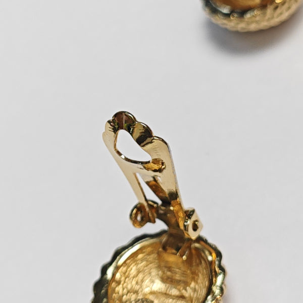 Twist Round Metal Gold Clip On Earrings
