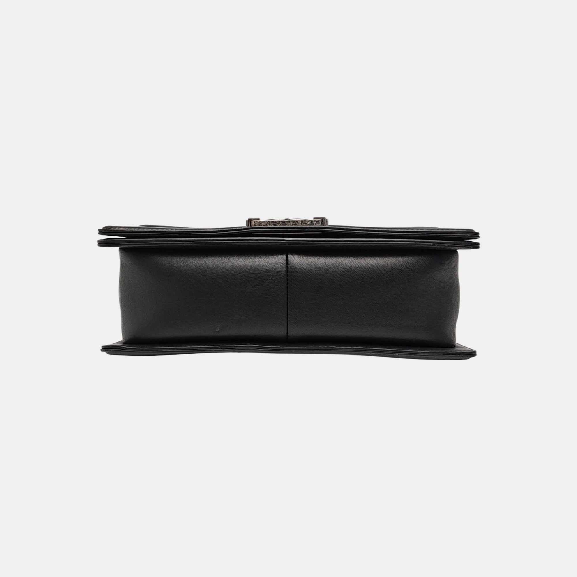 BOY CHANEL Medium Chevron Lambskin Black