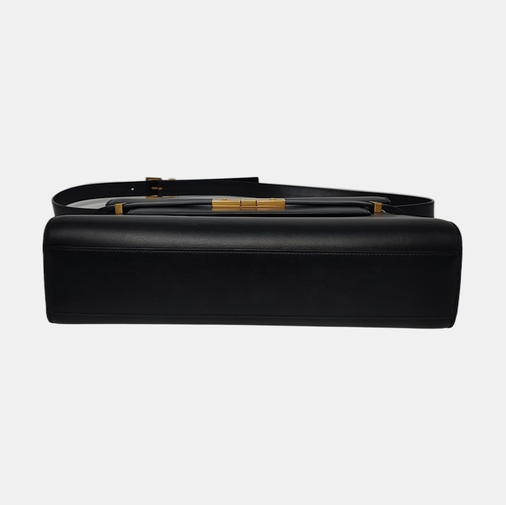 MANHATTAN Medium Calfskin Black