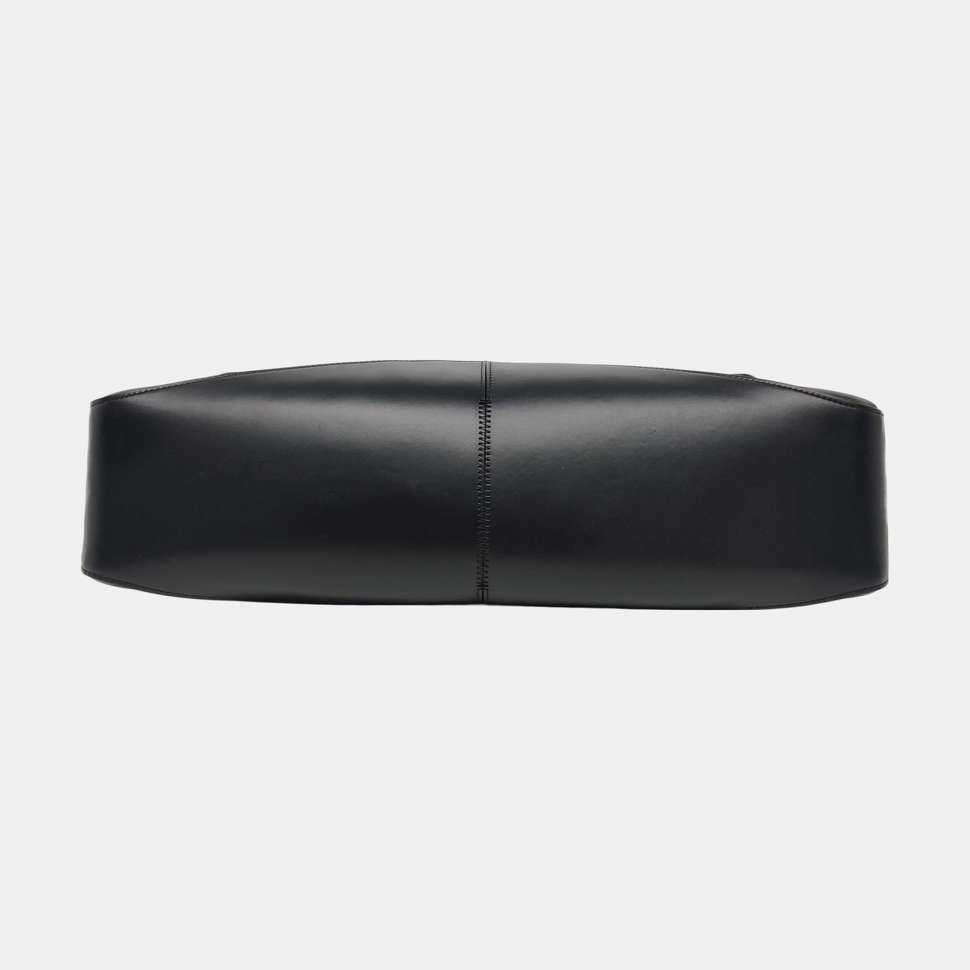 Calfskin Shoulder Bag Extra Large Black
