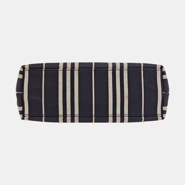 Canvas Black