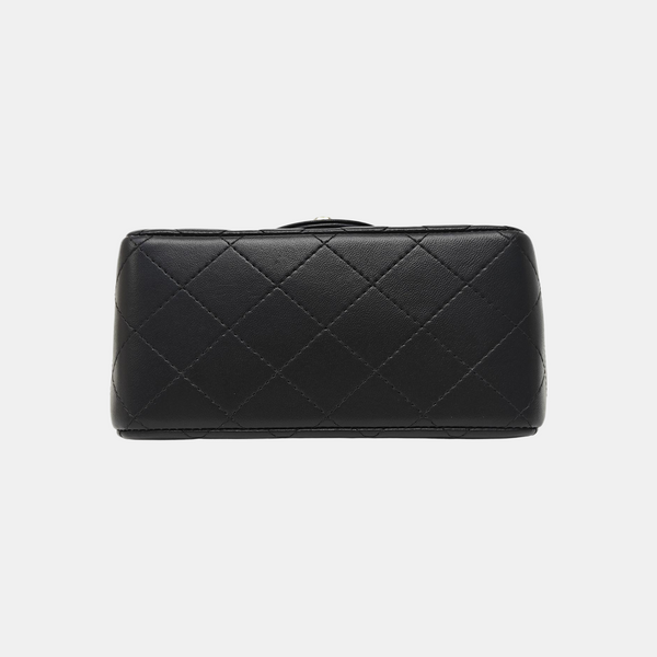 CLASSIC FLAP Mini Quilted Lambskin Black