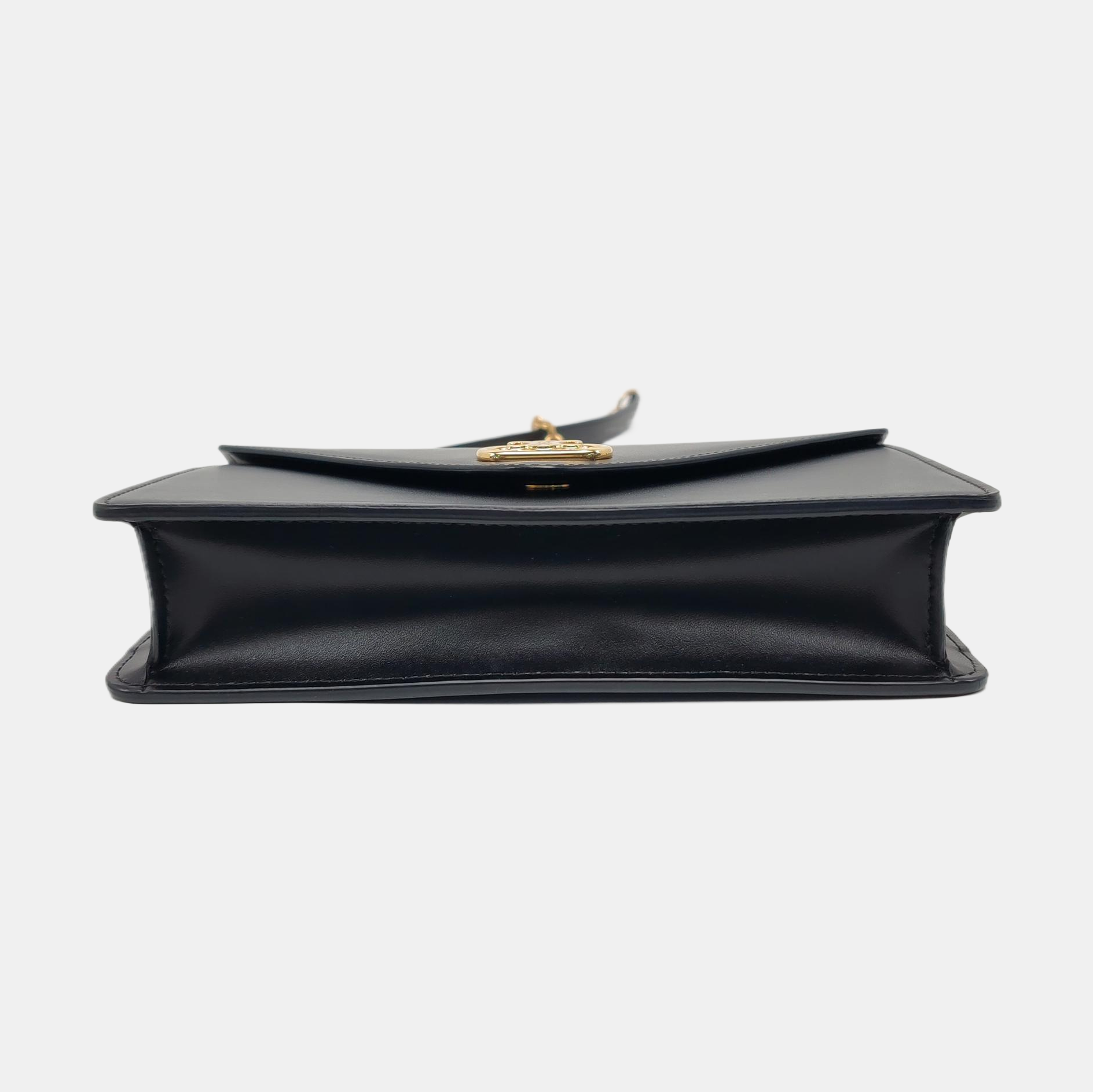 Authenticated pre-owned  TRIOMPHE Calfskin Black - Shoulder Bag at Looply