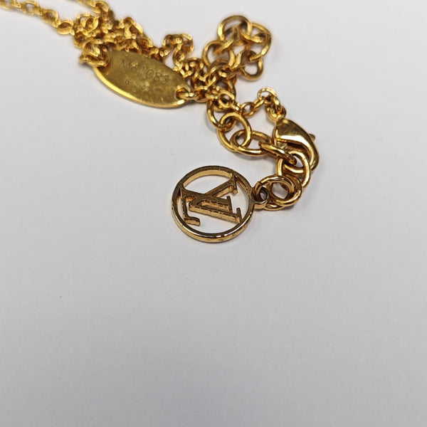 ESSENTIAL V Brass Gold Necklace