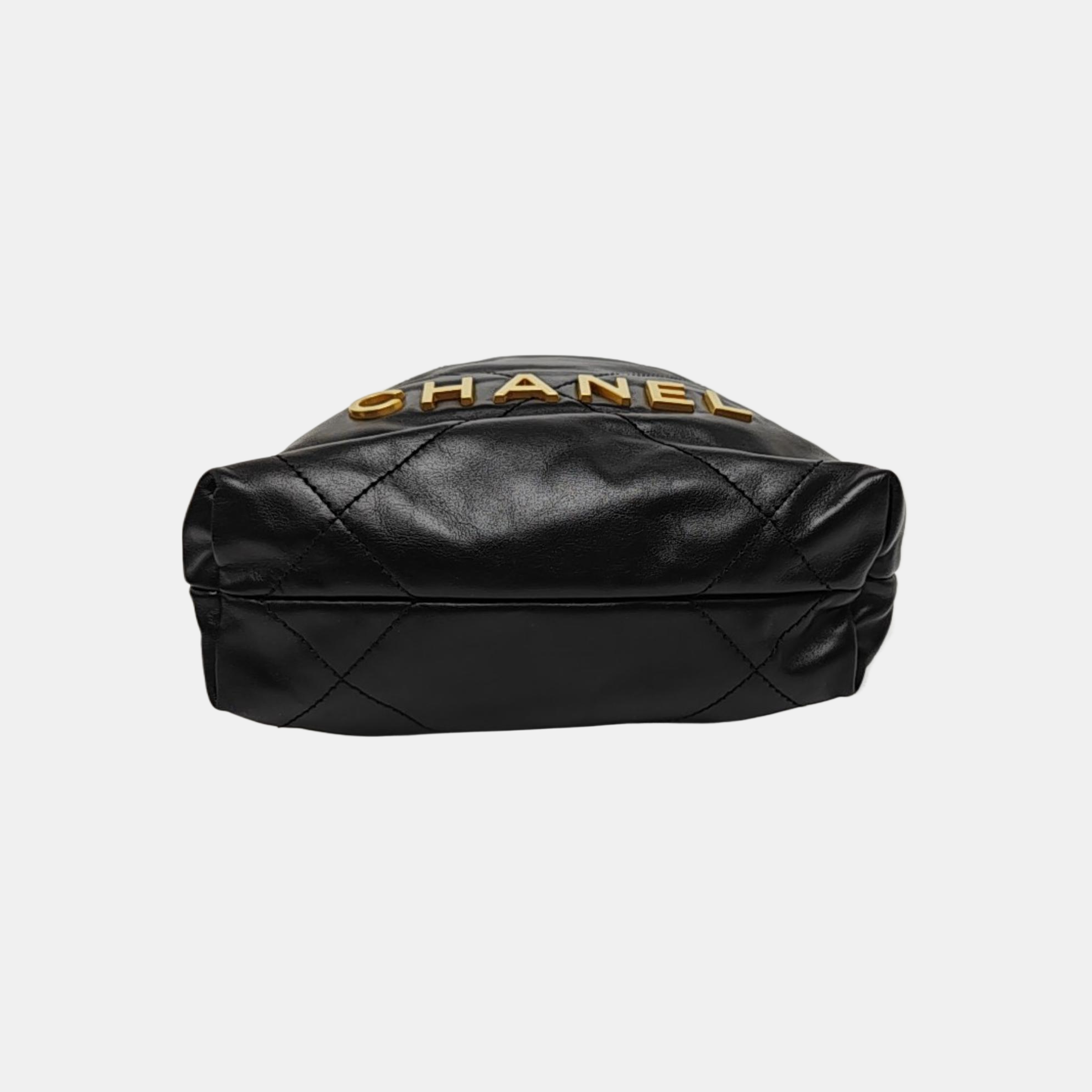 CHANEL 22 Mini Quilted Calfskin Black