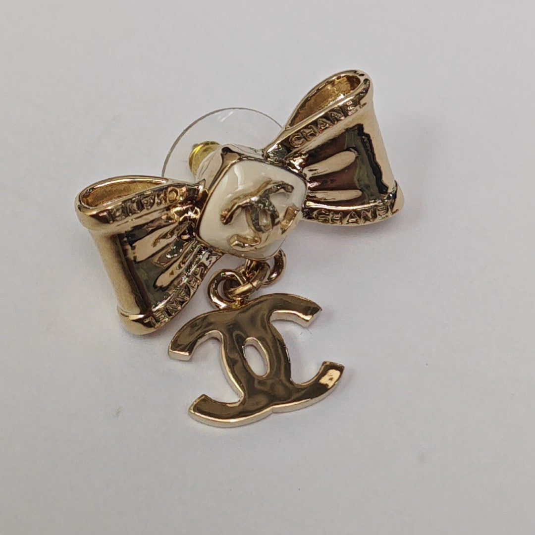Metal Gold Earrings