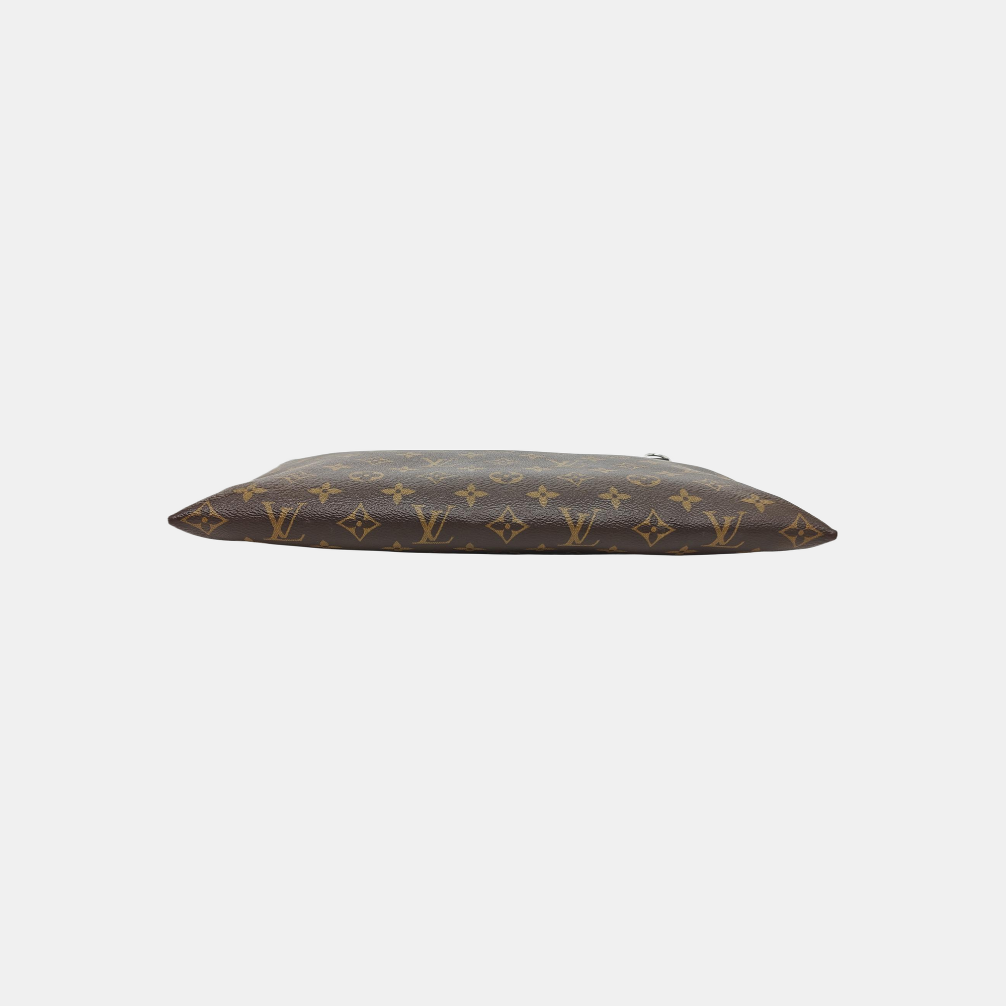 DISCOVERY GM Monogram Coated Canvas Brown