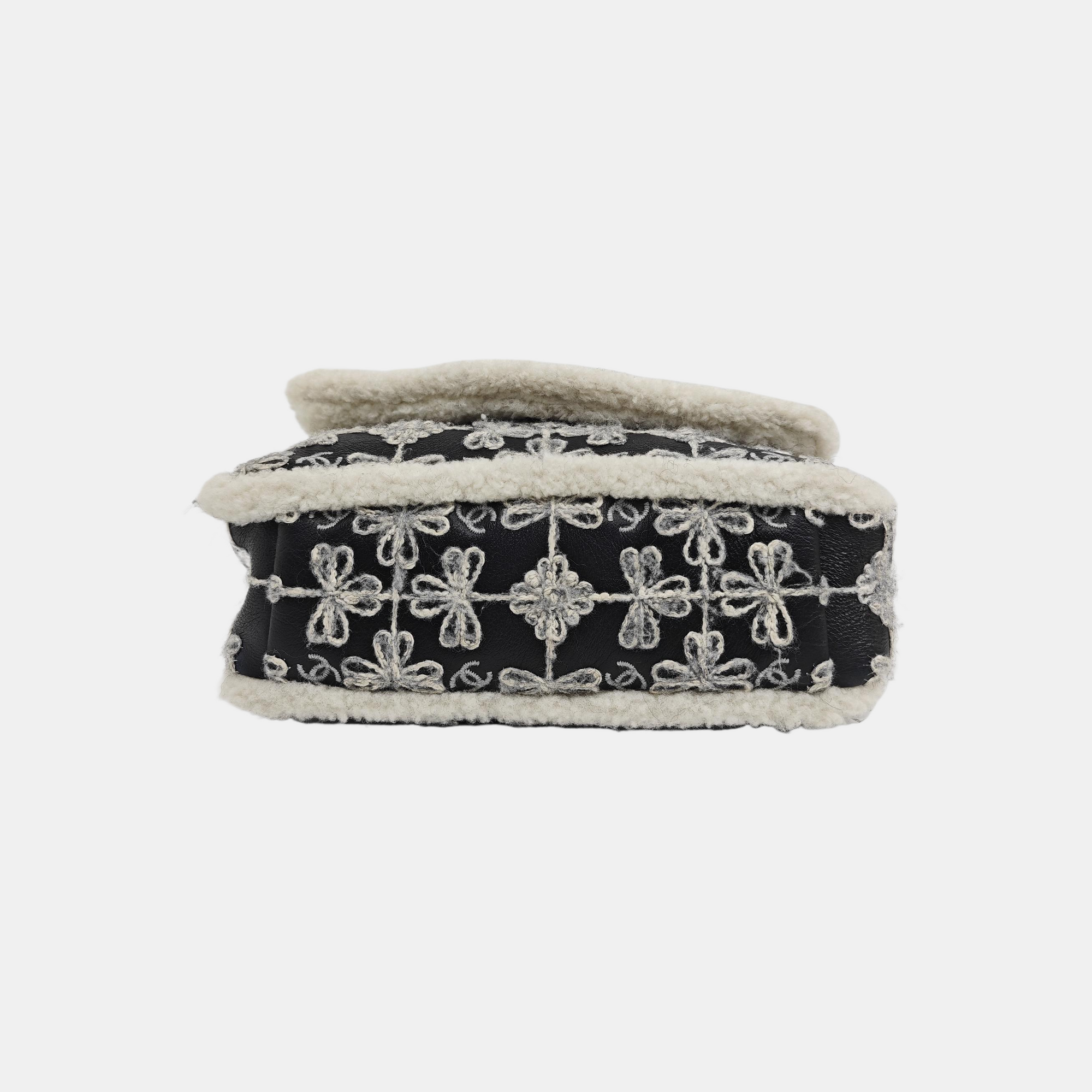 CHANEL 19 Small Lambskin Black