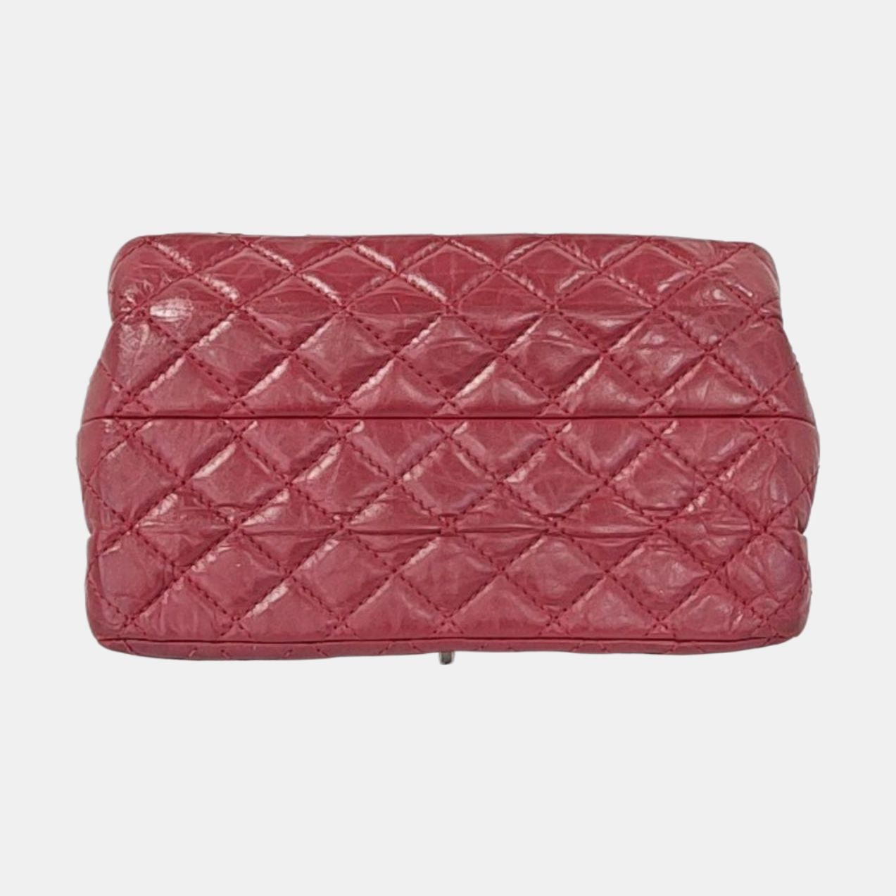 Authenticated pre-owned  2.55 Quilted Calfskin Red - Shoulder Bag at Looply