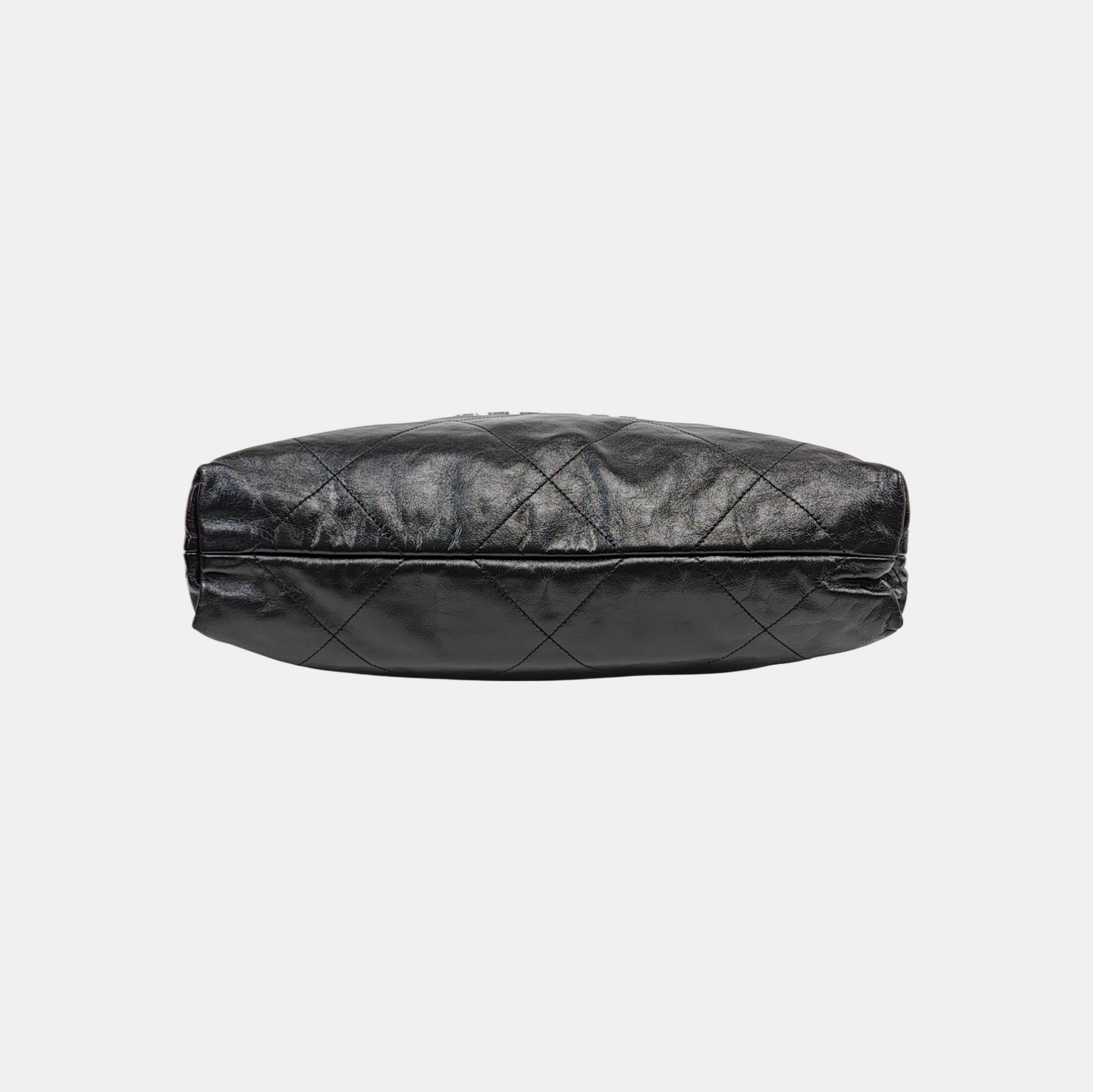 CHANEL 22 Medium Quilted Calfskin Black