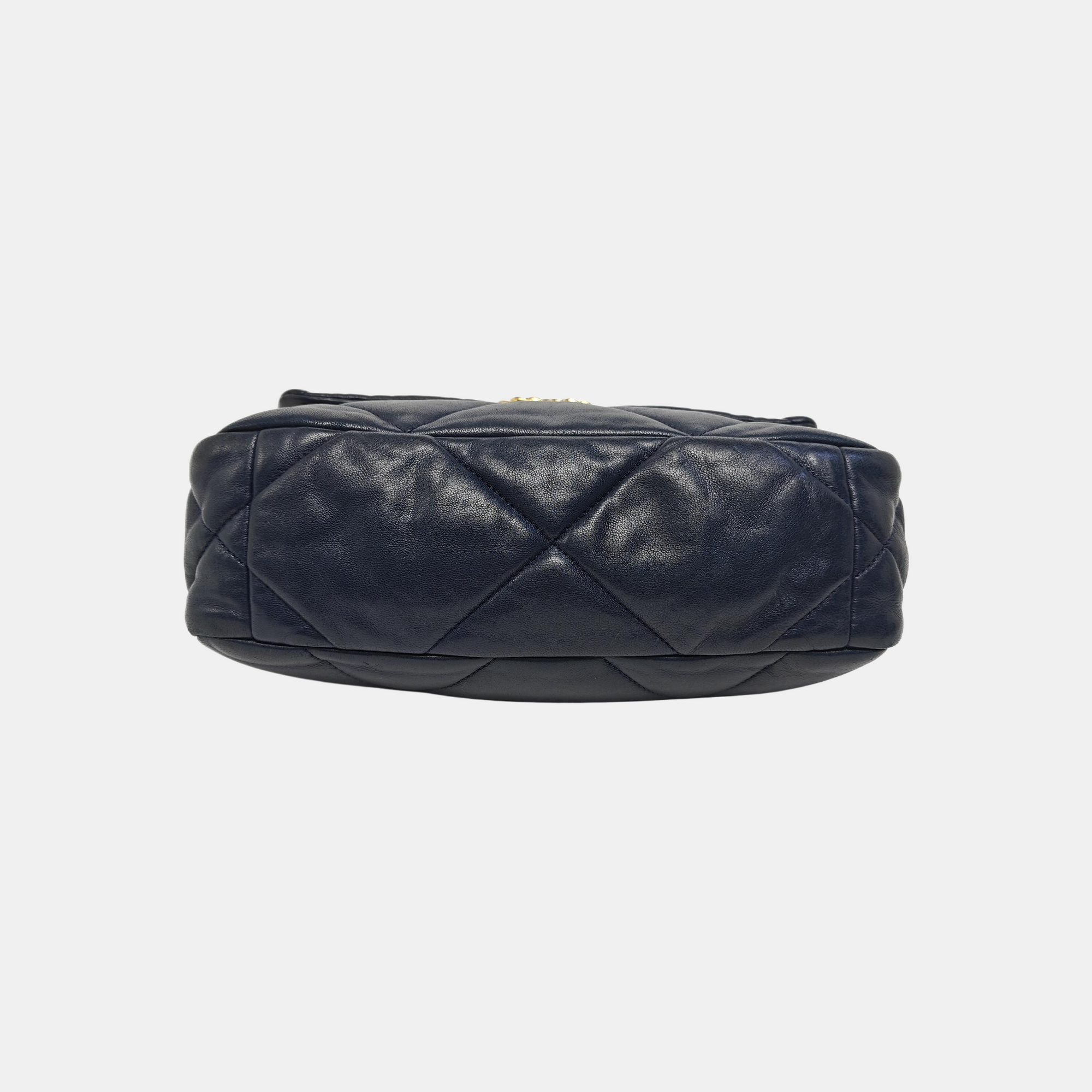 CHANEL 19 Pequeño Piel de Cordero Acolchada Azul