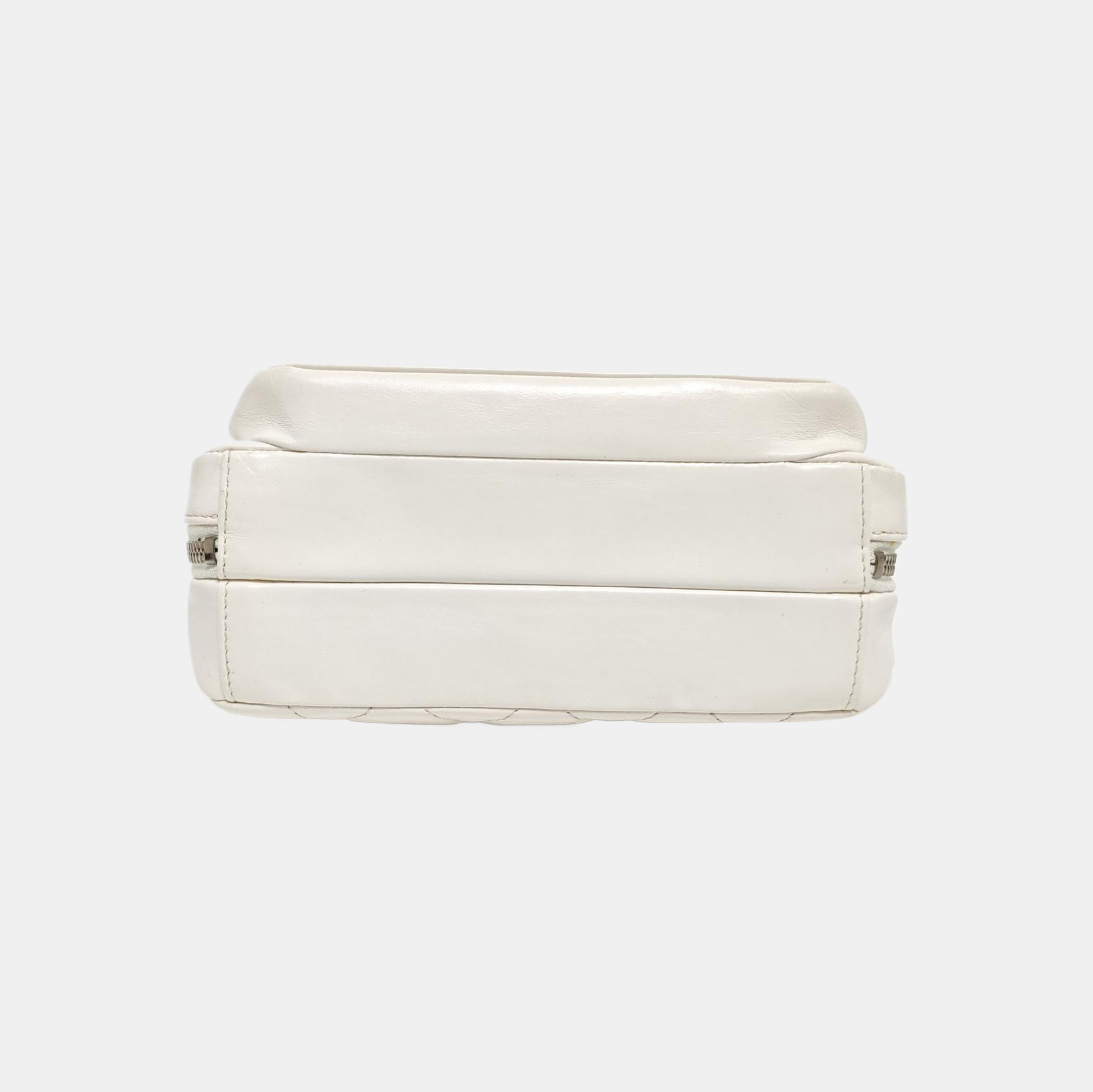 CLASSIC FLAP Mini Quilted Calfskin White