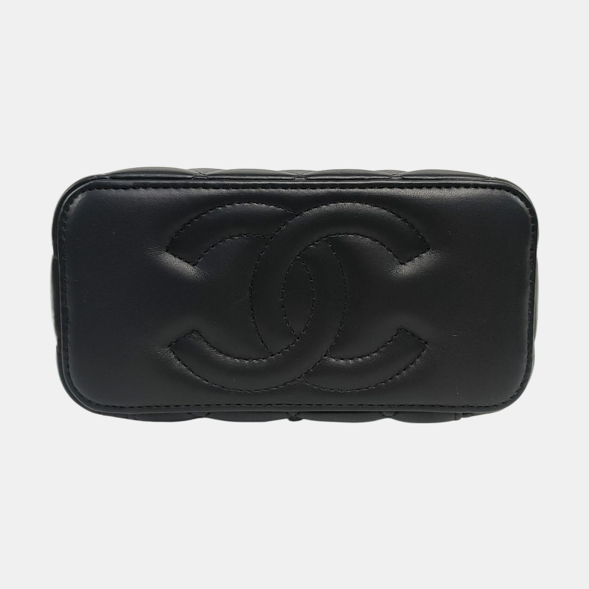 Authenticated pre-owned  VANITY CASE Quilted Lambskin Black - Shoulder Bag at Looply