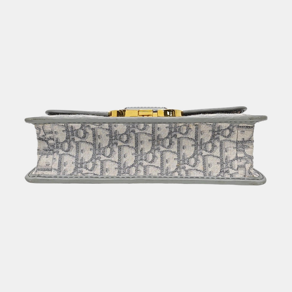 30 Montaigne Oblique Canvas Gray