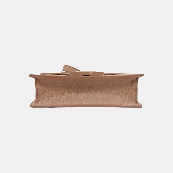 30 Montaigne Medium Calfskin Beige