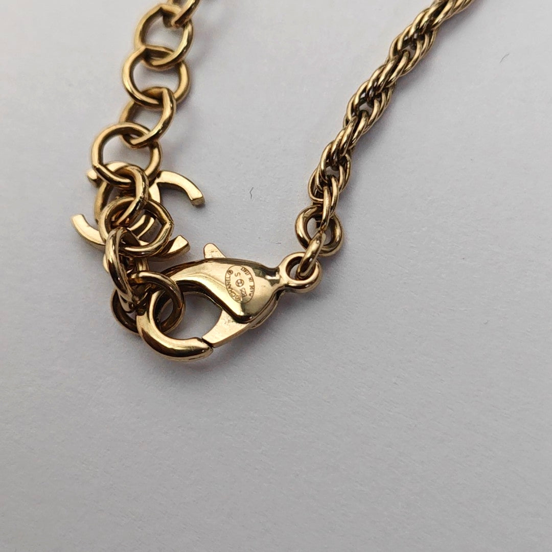 Authenticated pre-owned  Gold Tone Metal Synthetic Crystal Gold Necklace - Necklace at Looply
