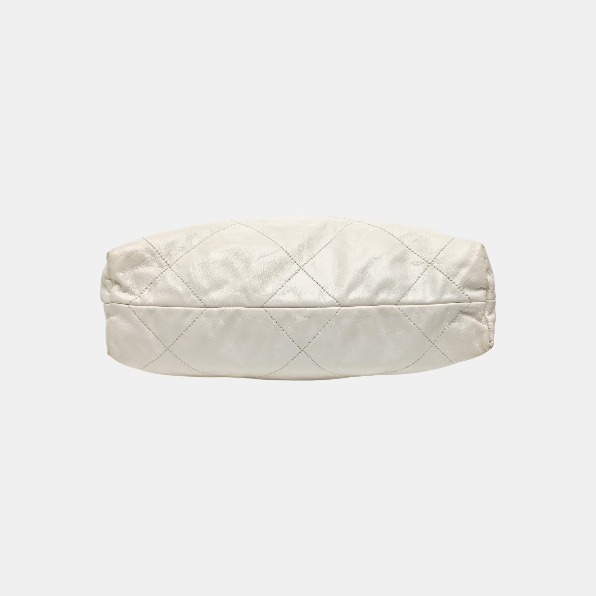 CHANEL 22 Medium Quilted Calfskin White