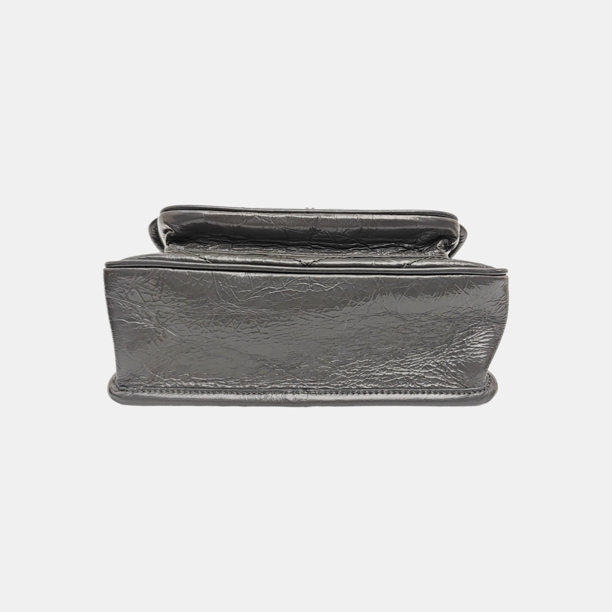 NIKI Small Chevron Calfskin Gray