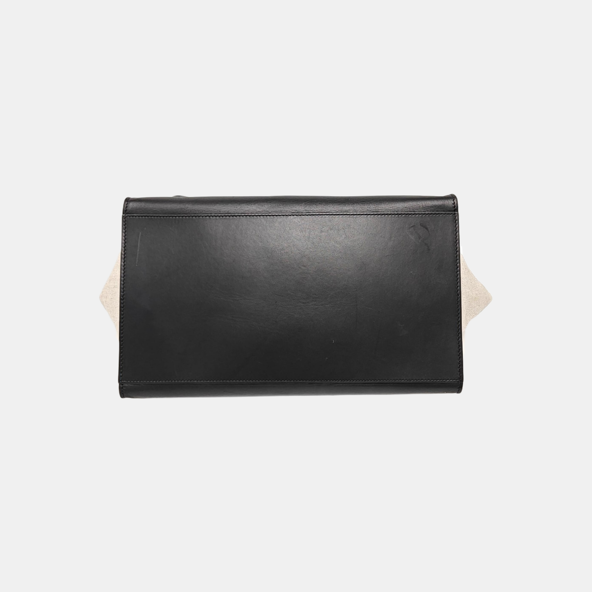 TRAPEZE Medium Calfskin Black