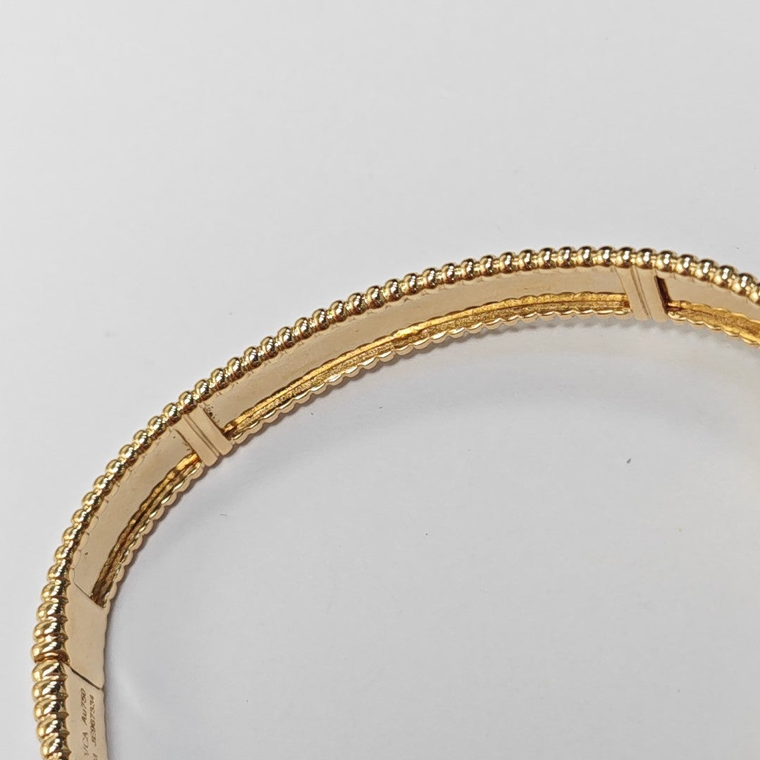 Perlée Signature 18k Gold Bangle