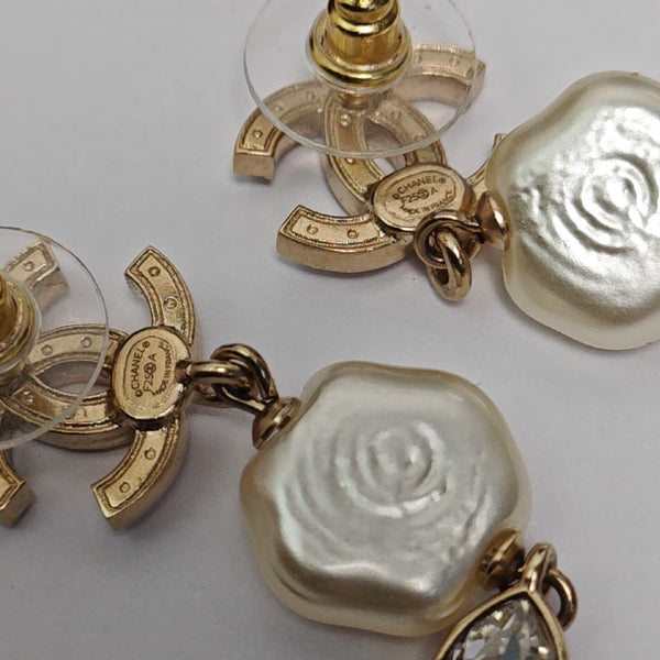 Faux Pearl White Stud Earrings