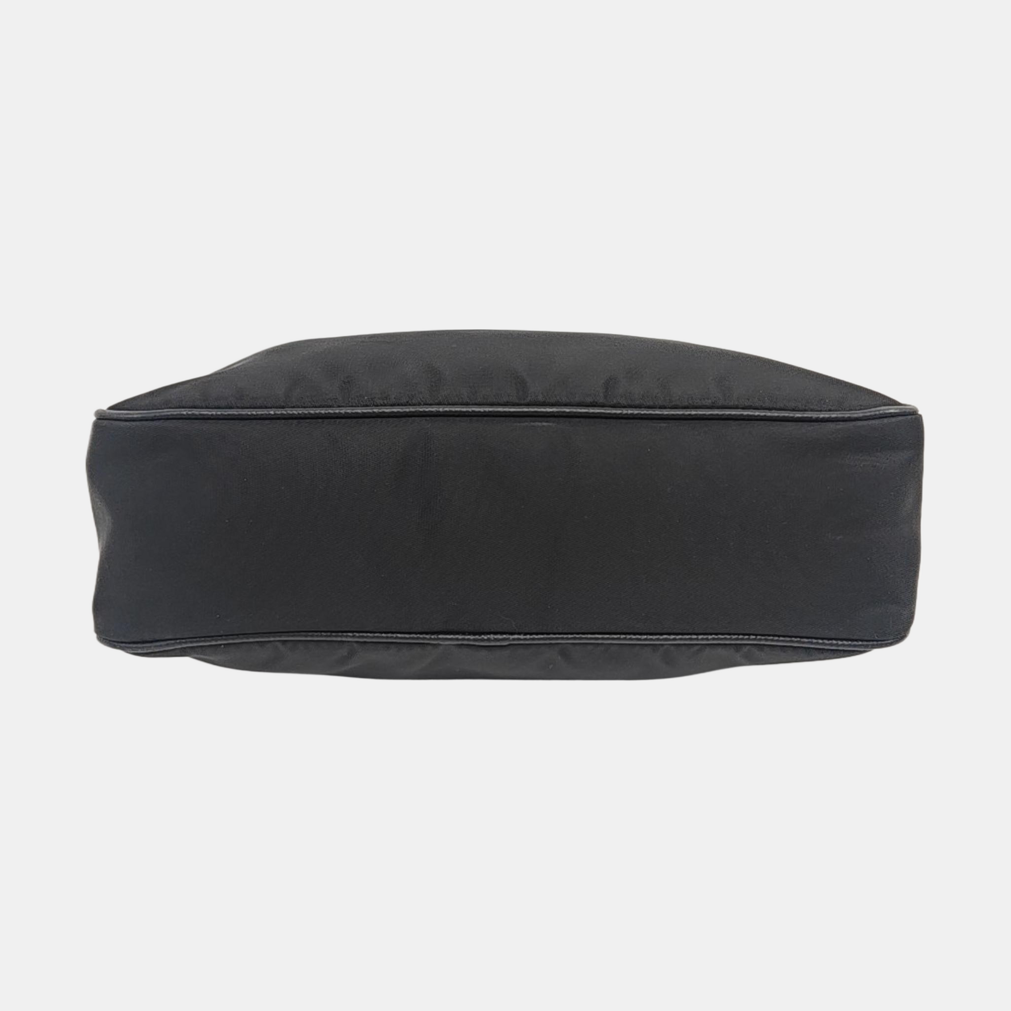 Authenticated pre-owned  Re-Edition2005 Nylon Black - Shoulder Bag at Looply
