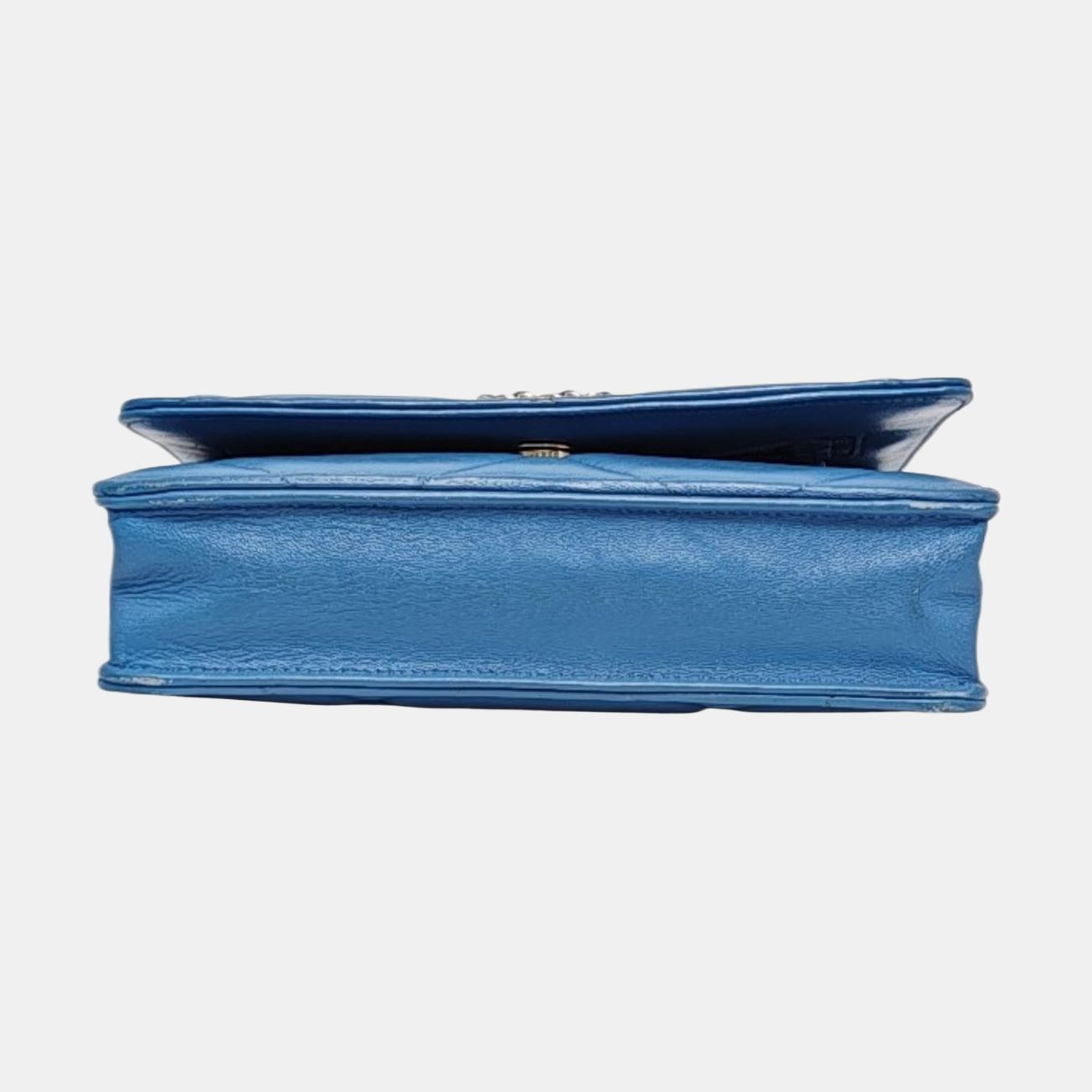 Chanel 19 WOC Piel de Cordero Acolchada Azul