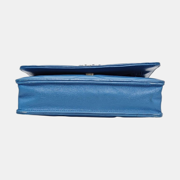 Chanel 19 WOC Piel de Cordero Acolchada Azul