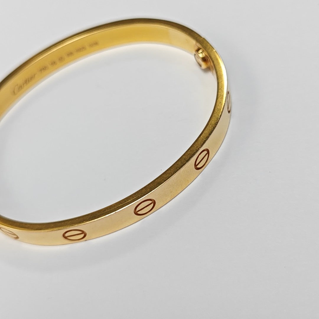 LOVE 18k Gold Bangle