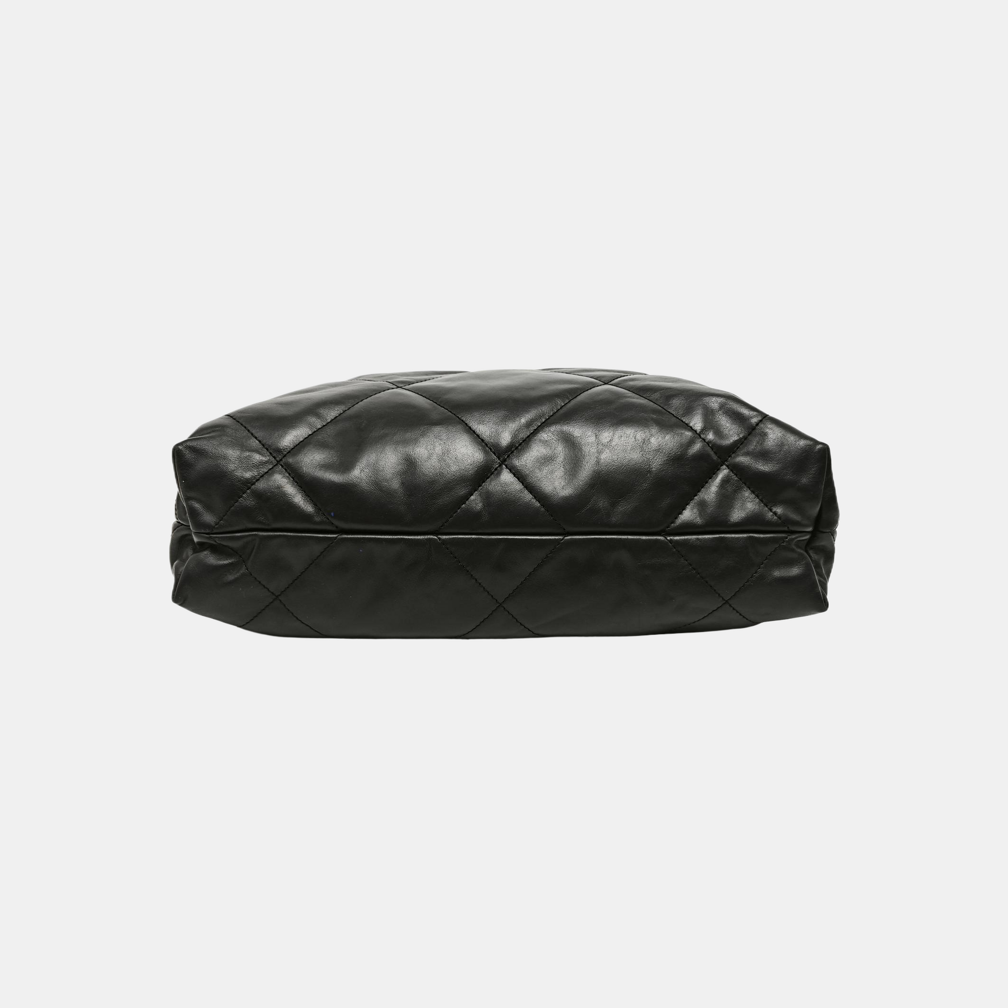 CHANEL 22 Small Quilted Calfskin Black