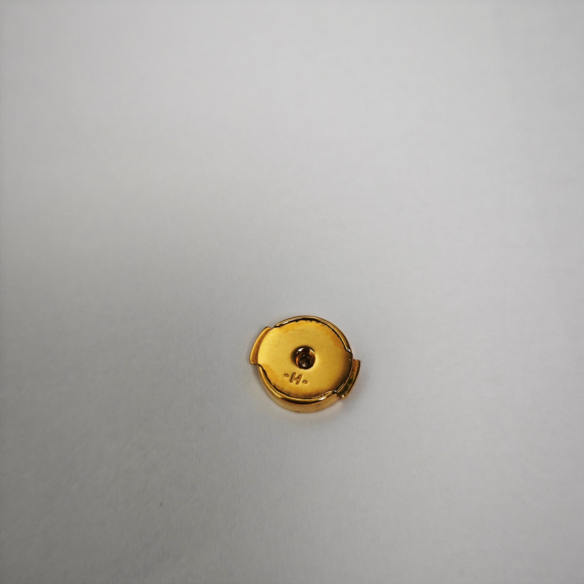 Pop H Metal Gold Stud Earrings