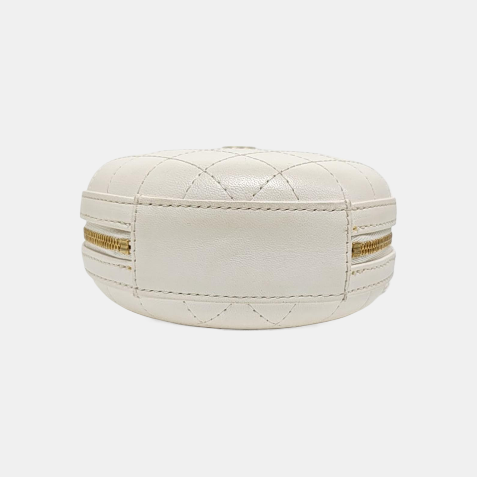 ROUND Quilted Lambskin White
