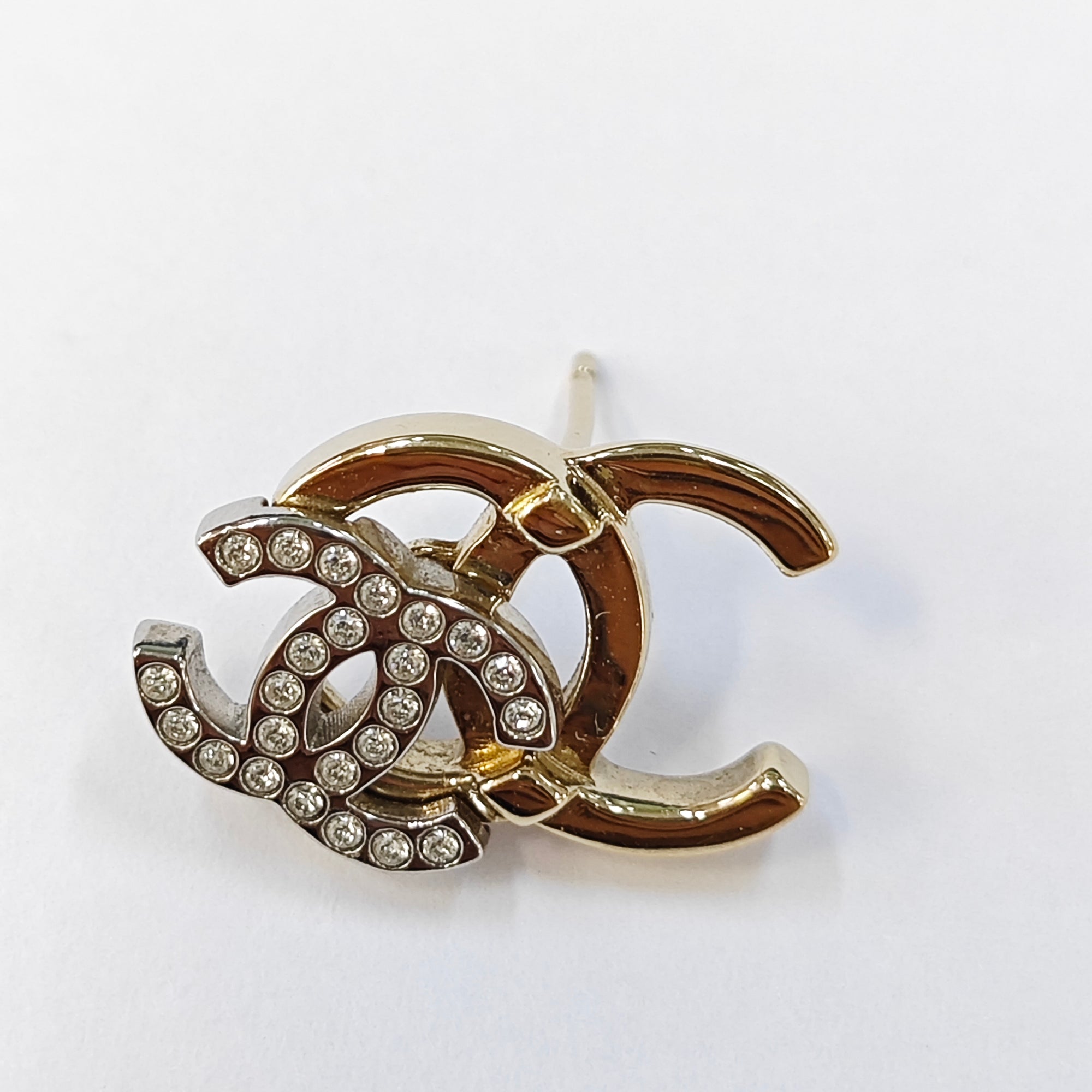 Metal Gold Stud Earrings