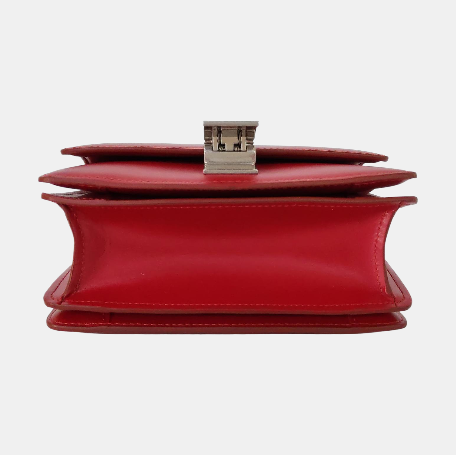 Authenticated pre-owned  CLASSIC BOX Mini Calfskin Red - Shoulder Bag at Looply