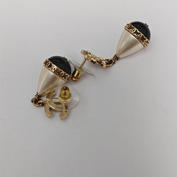 Synthetic Crystal White Stud Earrings