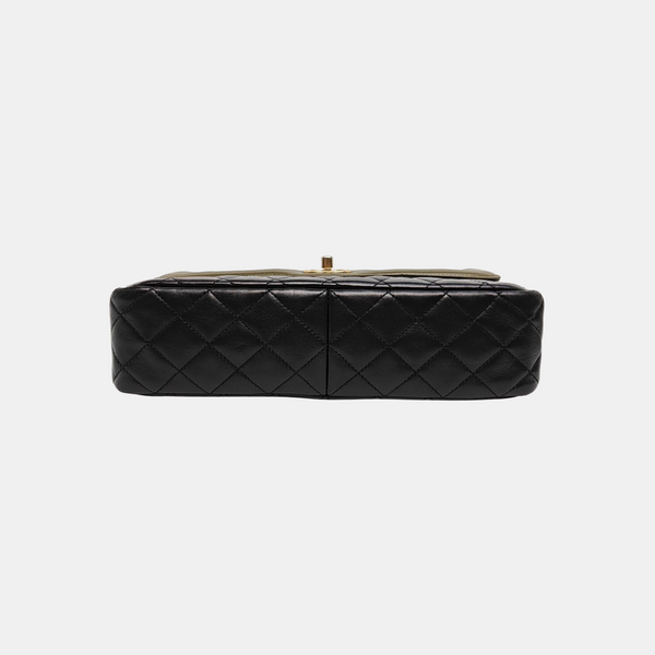 Authenticated pre-owned  CLASSIC FLAP Quilted Lambskin Black - Shoulder Bag at Looply