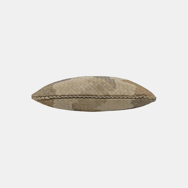 Veneta Calfskin Gray