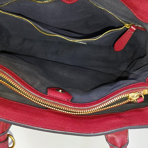 The Banner Medium Calfskin Red