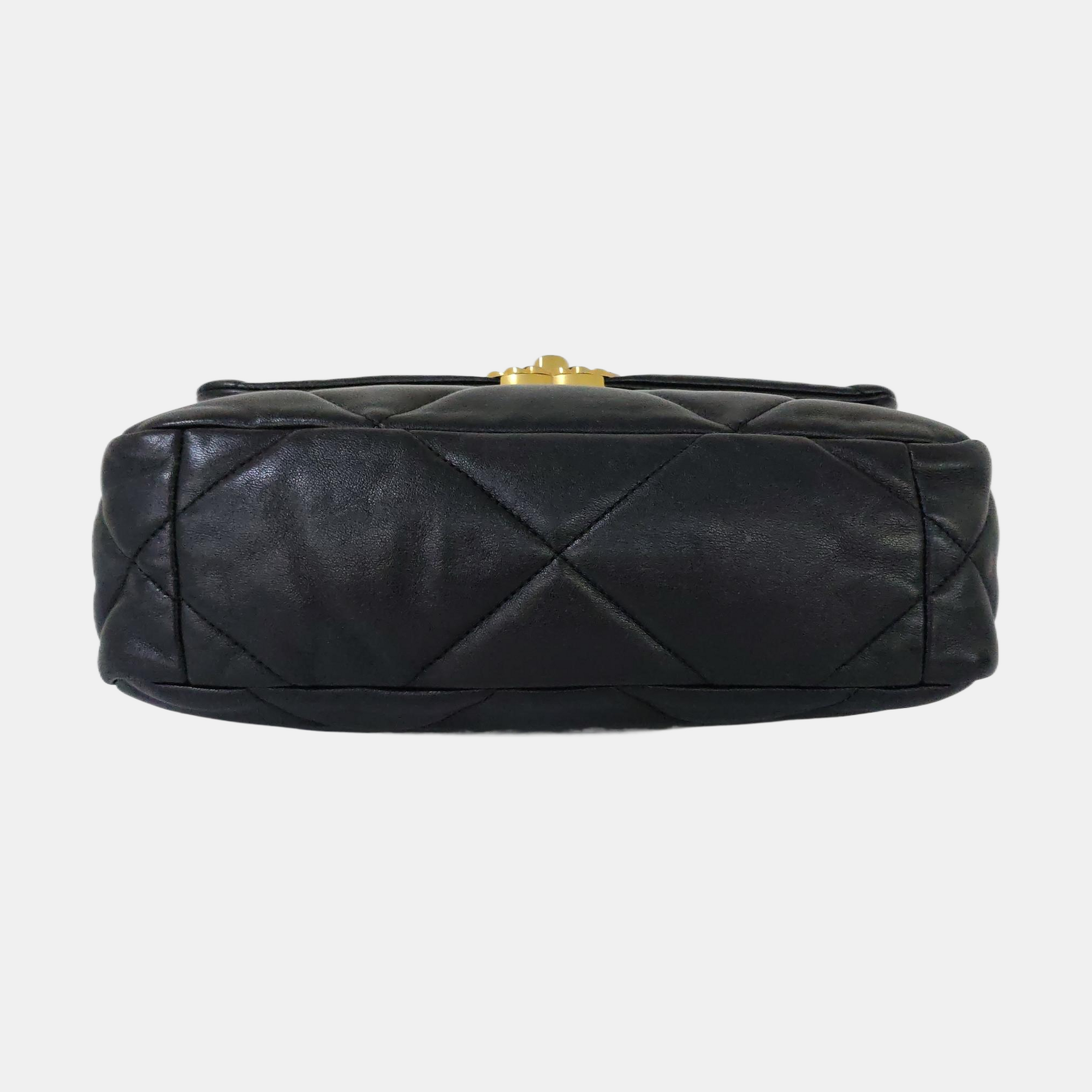 CHANEL 19 Small Quilted Lambskin Black