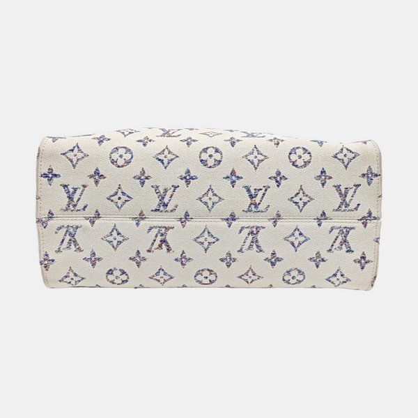 ONTHEGO MM Monogram Canvas White