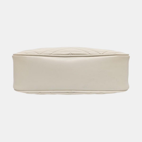 Authenticated pre-owned  GG Marmont Small Quilted Calfskin White - Shoulder Bag at Looply