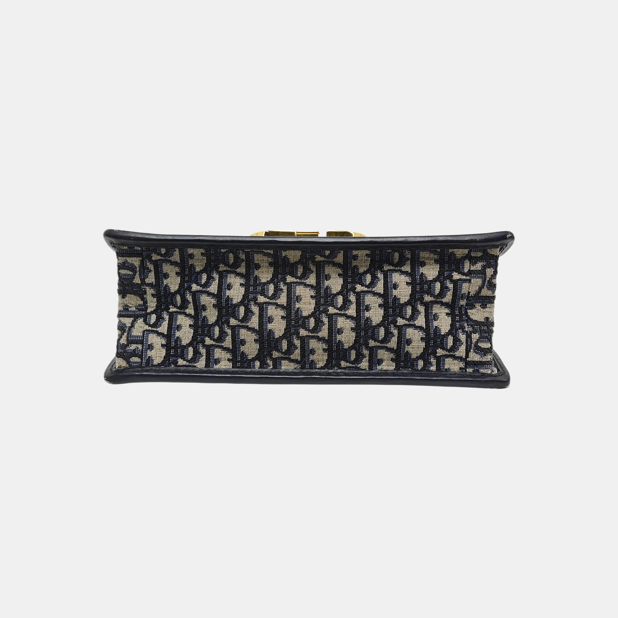 30 Montaigne Oblique Canvas Blue