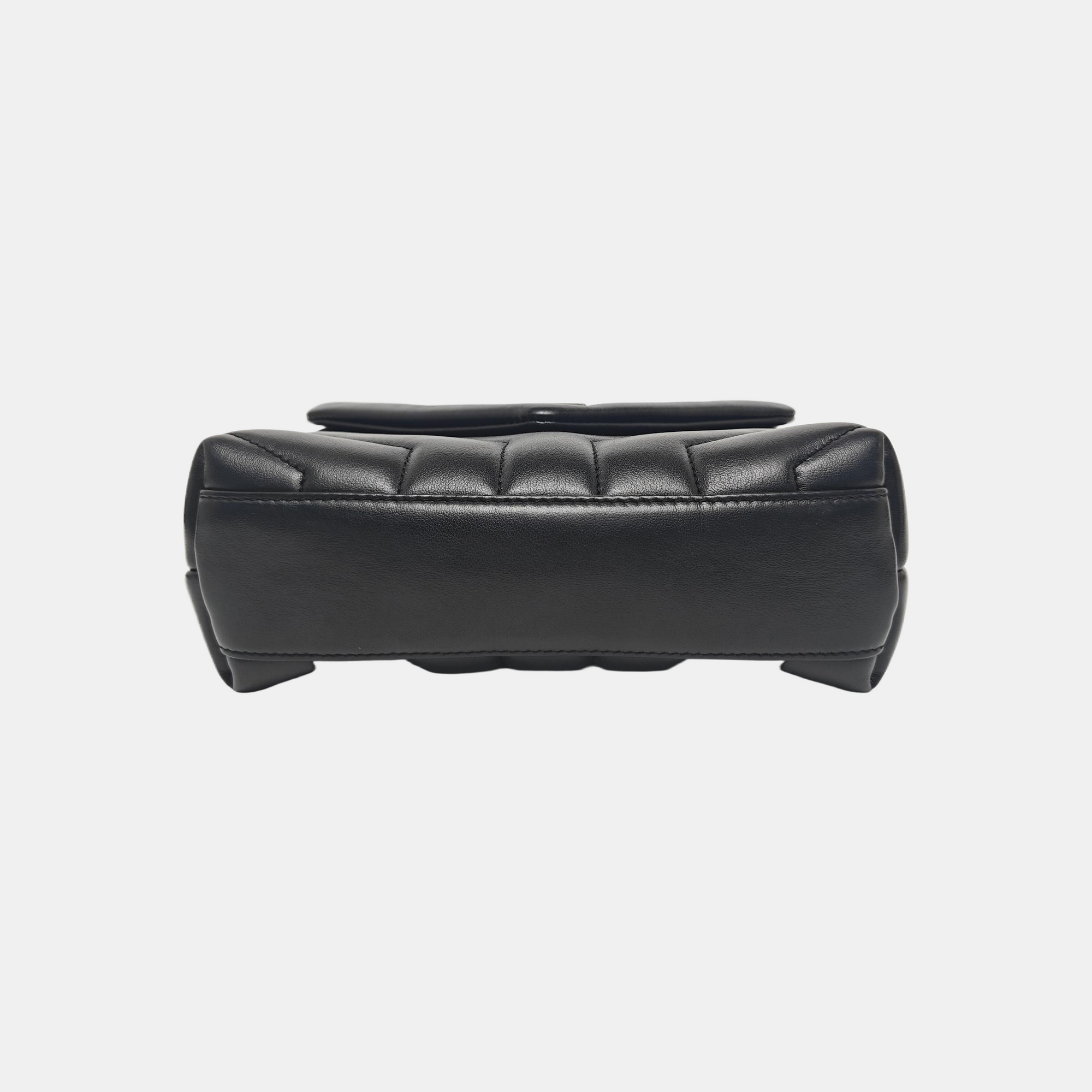 LOULOU Chevron de piel de becerro negra