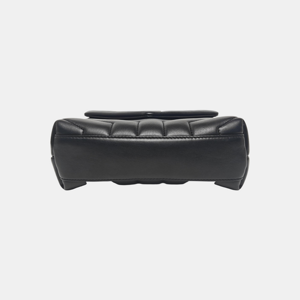 LOULOU Chevron de piel de becerro negra