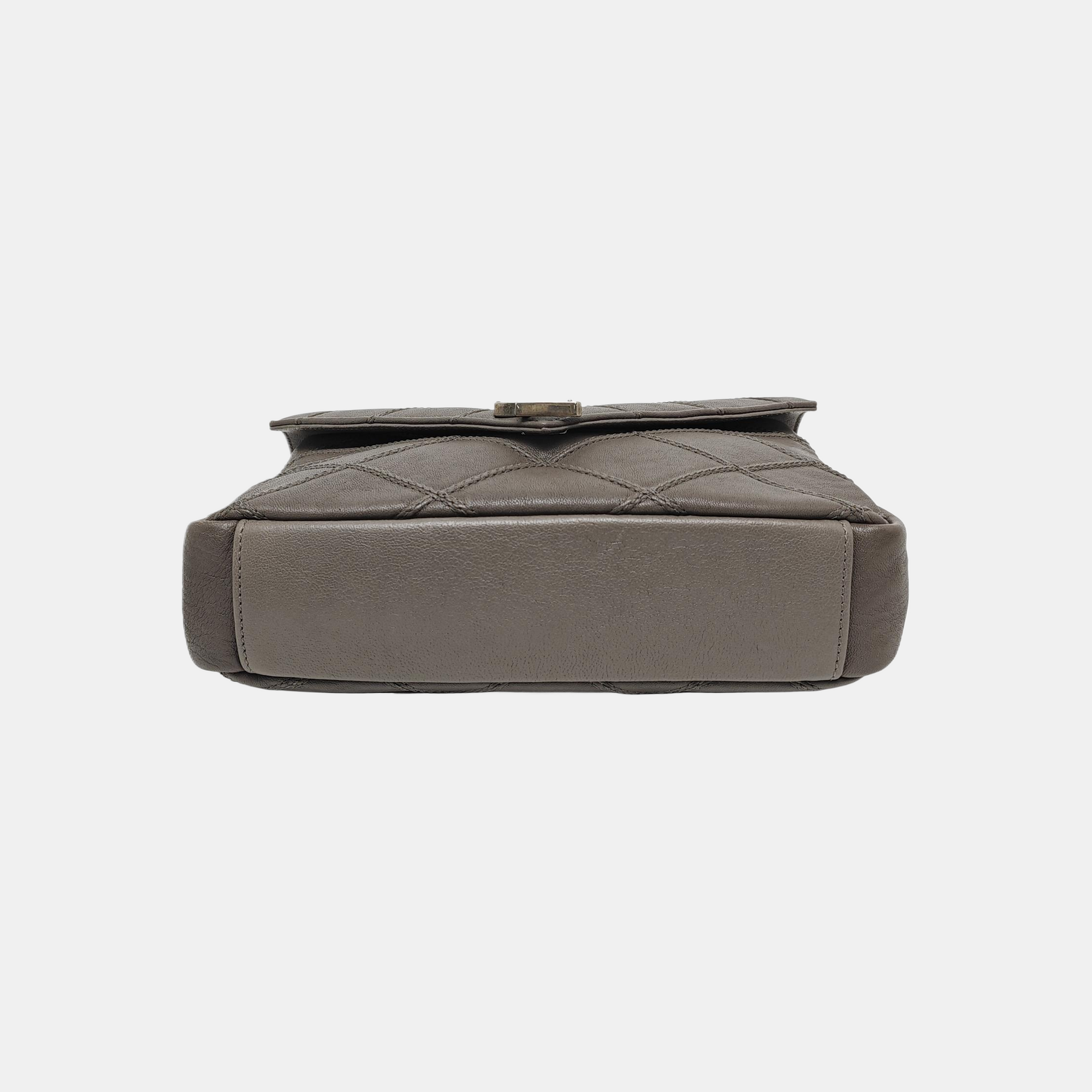 COLLEGE Medium Quilted Lambskin Gray