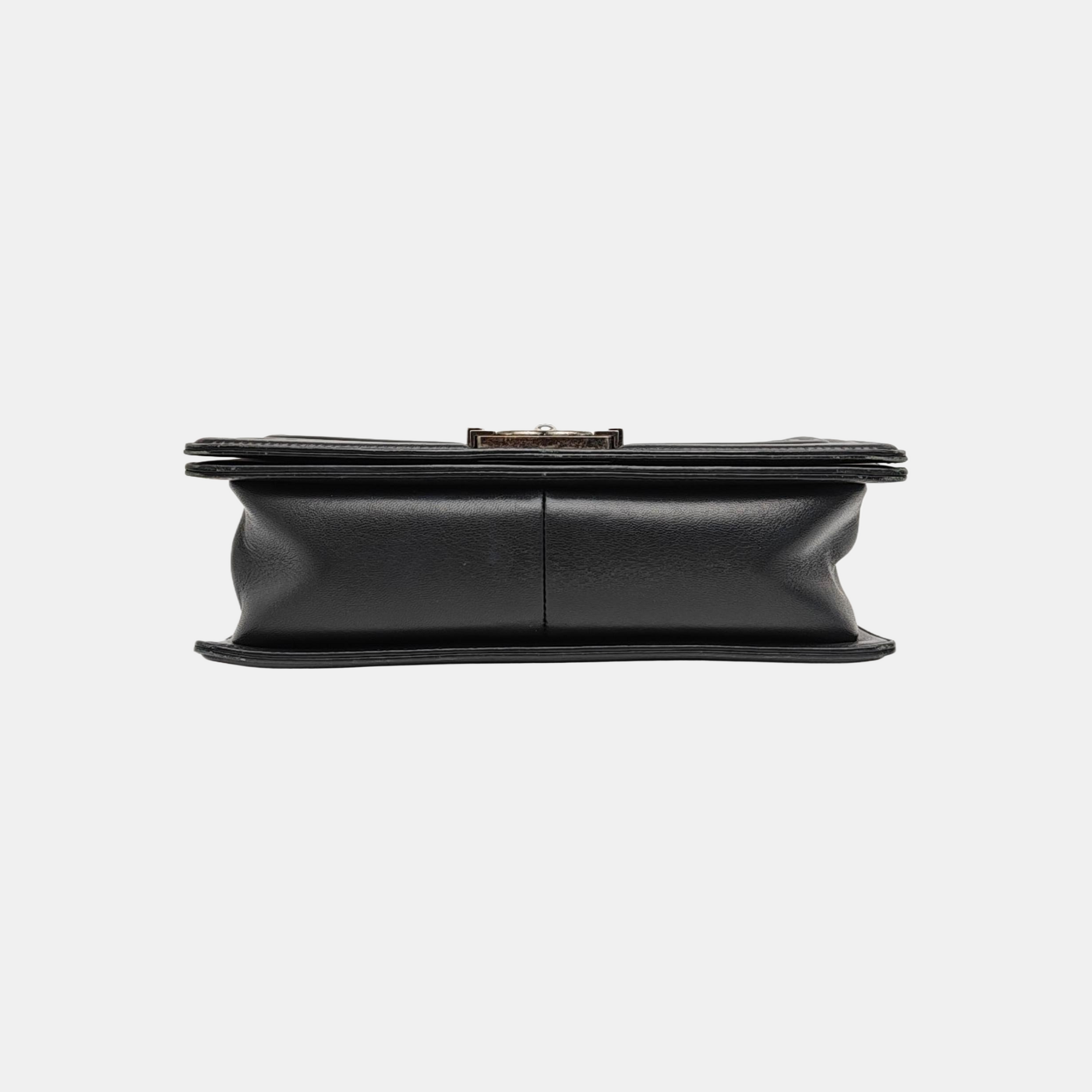 BOY CHANEL Medium Chevron Lambskin Black