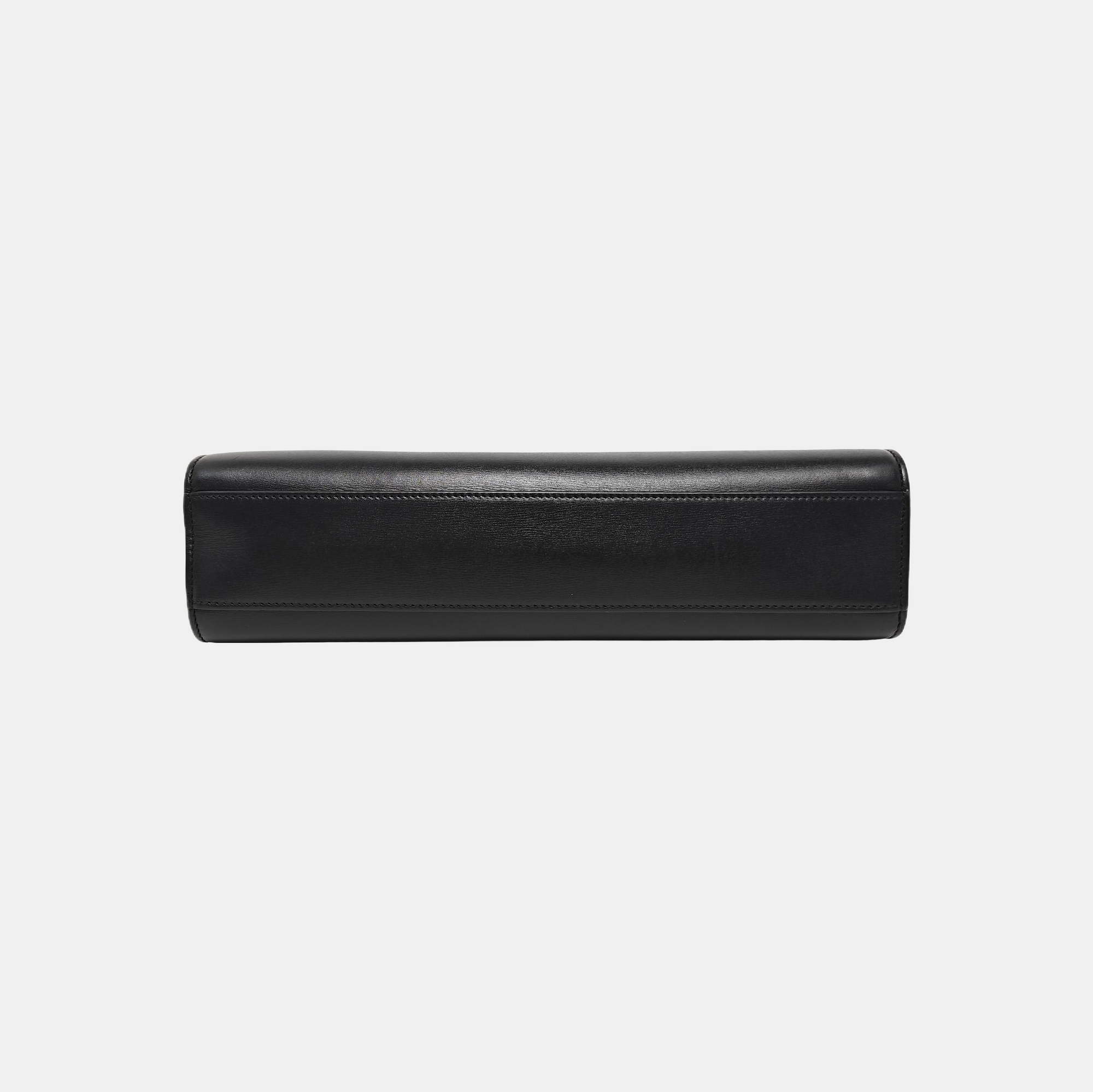 MANHATTAN Medium Calfskin Black