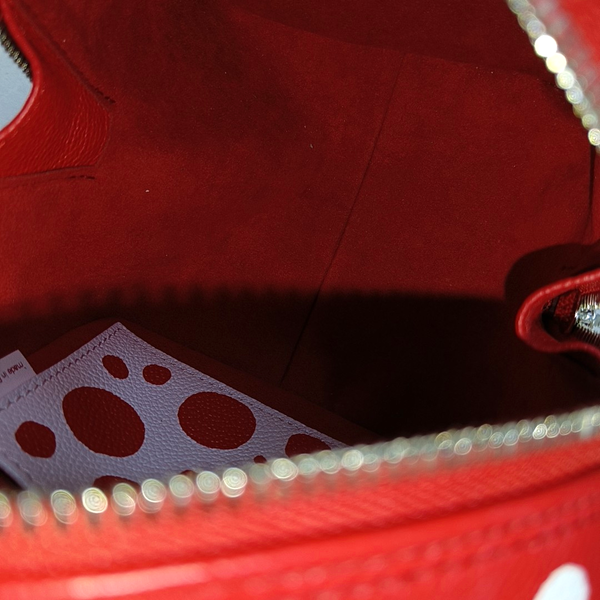 SQUARE Calfskin Red