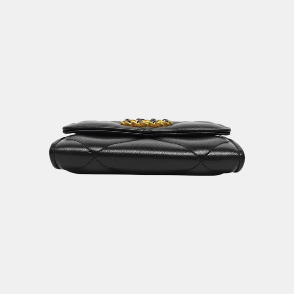 Authenticated pre-owned  CHANEL 19 Small Quilted Lambskin Black - Shoulder Bag at Looply